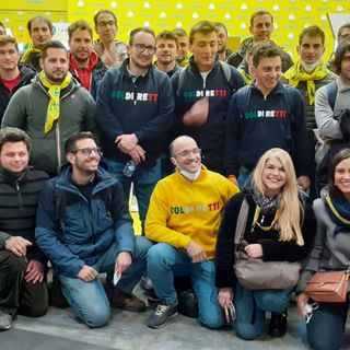 Una parte dei giovani imprenditori che hanno manifestato in mattinata a Verona