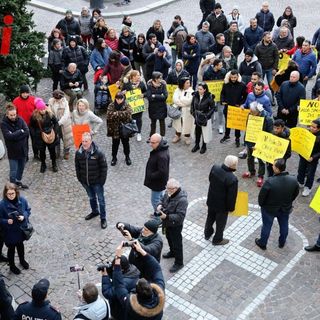 Un momento della protesta di oggi da parte degli ambulanti. Ph Merfephoto