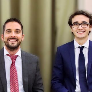 L'assessore alla Cultura Paride Candelaresi (a sinistra nell'immagine) e Denis Ghiglione, entrambi esponenti dei 'Giovani Astigiani', in una foto d'archivio