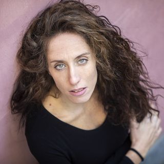 L'attrice Pina Di Gennaro, protagonista di &quot;La santa piccola&quot; e ospite della rassegna astigiana (immagine tratta dal sito dell'agenzia che ne cura l'immagine)