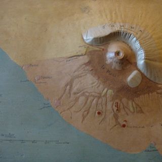 Il Vesuvio si racconta al Magmax con minerali rari e storie su Garibaldi e Mercalli