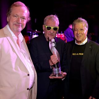 A Paolo Conte il Premio Assomusica - Elma, consegnato ieri al Teatro Carlo Felice di Genova