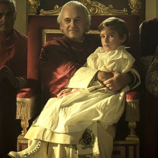 Un'immagine di scena da &quot;Rapito&quot; con Paolo Pierobon (il papa Pio IX) e l'esordiente Enea Sala