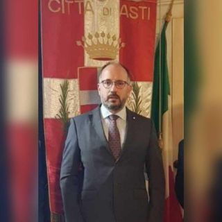 L'allestimento dei seggi per il referendum continua a 'scaldare' il dibattito politico astigiano