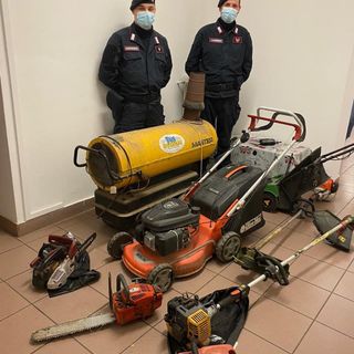Carabinieri con refurtiva agricola