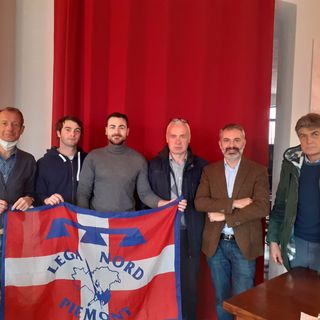 Foto di gruppo, con il Commissario provinciale Andrea Giaccone, per i vertici della sezione sandamianese della Lega