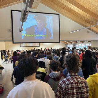 Commosso ricordo, nell'aula magna del polo universitario, di Edo Civitate