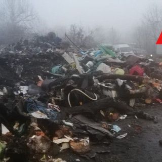 Immagine d'archivio di uno dei numerosi incendi al campo nomadi