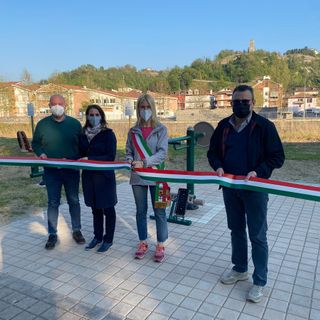Santo Stefano Belbo inaugura l’area fitness sul lungo Belbo