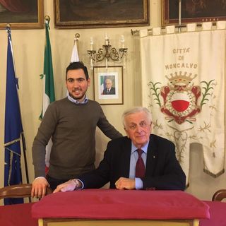 Il consigliere Samuele Bosca con il sindaco di Moncalvo Aldo Fara