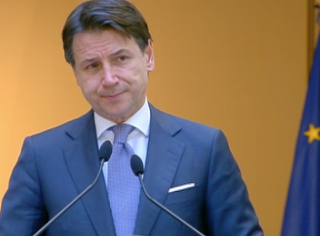 “Fase 3”, il premier Conte in conferenza stampa: “Stiamo lavorando al piano di rinascita Italia per rilanciare il Paese dalle fondamenta”