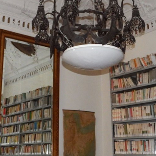 La biblioteca dell'Israt