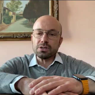 Il sindaco di Portacomaro, Alessandro Balliano in diretta Facebook