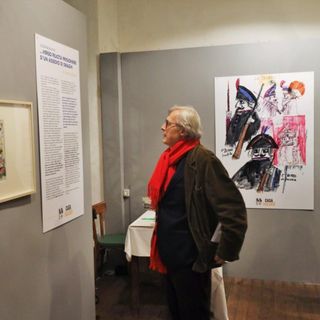 Il critico d'arte e Onorevole Vittorio Sgarbi in visita alla mostra