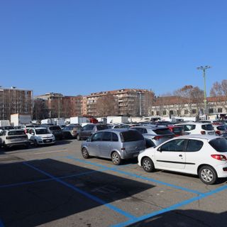 Stalli blu, nessuna pausa estiva: ad Asti si paga la sosta anche a cavallo del Ferragosto Stalli blu, nessuna pausa estiva: ad Asti si paga la sosta anche a cavallo del Ferragosto