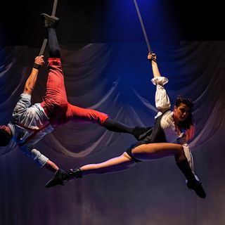 Due immagini di scena (la seconda a fine articolo) tratte dallo spettacolo 'TarantELLA'