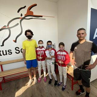 Da sinistra Mattia Lodi, Nicoletta Reggio, Matteo Bosticco, Elena Andreol ed il Maestro Gianni Ippolito.