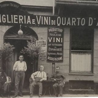 Una bottiglieria di Torino primi anni Novecento
