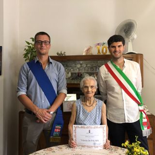 La signora Di Palma con il consigliere Giroldo e il sindaco Orecchia
