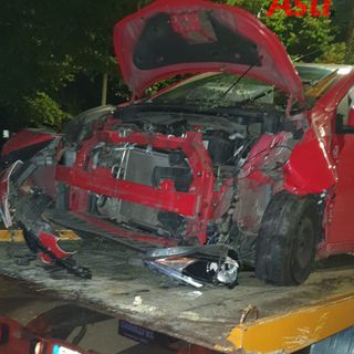 Asti: perde il controllo dell'auto e abbatte un palo della luce. Via dell'Arazzeria al buio per ore