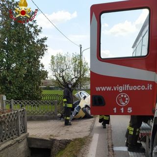 Auto incidentata Serravalle d'Asti