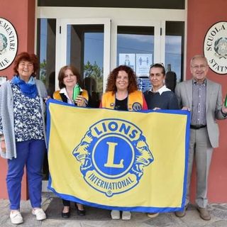 Dai Lions una borraccia per proteggere la natura