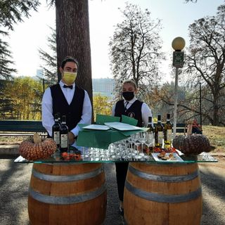 Immagini dell'aperitivo offerto dal Penna