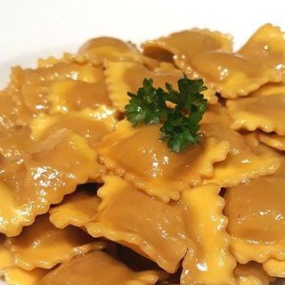 Cibo e vino prima voce nel budget dei vacanzieri in Italia: nell'astigiano dati pre pandemia superati