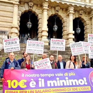 Il deposito della proposta di legge di Unione Popolare in Cassazione (foto Unione Popolare)