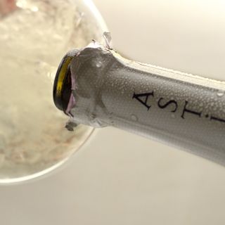 Non solo bollicine: Asti Dogc protagonista alla Milano wine week e a Bar convent di Berlino