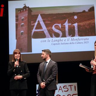 Il sindaco Rasero e l'assessore Candelaresi con l'assessore regionale Poggio per la presentazione di Asti Capitale della Cultura