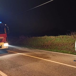 Ennesima auto ribaltata nell'Astigiano. Poco prima della mezzanotte nuovo incidente a San Damiano