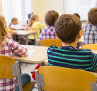 Da Loescher Editore una donazione di 300mila euro per sostenere gli studenti piemontesi meno abbienti