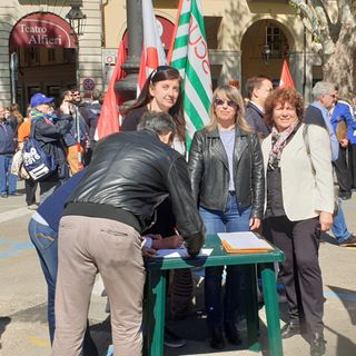 I sindacati della scuola raccolgono firme contro la regionalizzazione del sistema di istruzione