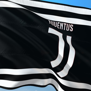 Intesa Sanpaolo diventa official bank di Juventus