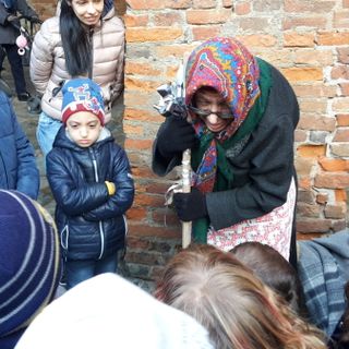 A Nizza Monferrato ieri  è arrivata la Befana in piazza Martiri di Alessandria