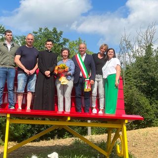 Una nuova Big Bench svetta sulle colline dell'Astigiano