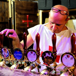 Hai un'attività di somministrazione di alimenti e bevande? Partecipa ad Arti e Mercanti di Asti!