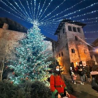 Natale nel Biellese: Da sabato aprirà le sue porte “Il Borgo di Babbo Natale” di Candelo