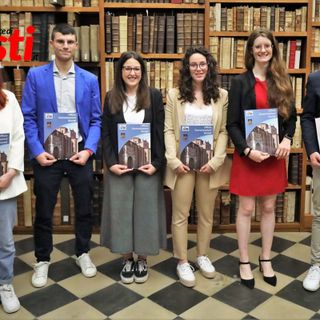 I sei vincitori di una precedente edizione