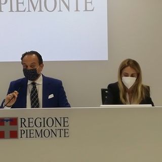 Il presidente Cirio e l'assessore Chiorino durante la conferenza stampa