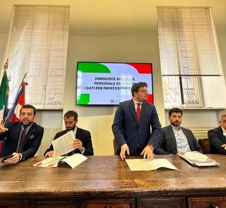 Sanità, Pd all’attacco di Cirio: “Persi 1.000 tra medici, infermieri e Oss nel 2022”