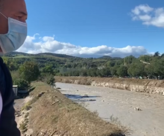 Il presidente Cirio durante il sopralluogo a Limone