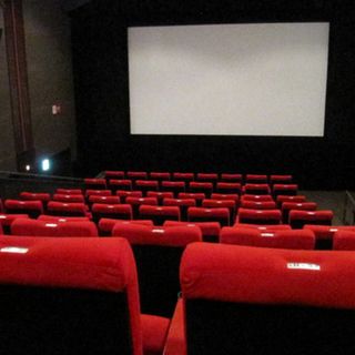 Cinema, c'è vita oltre lo streaming? Il Piemonte ci prova, con spettacoli a 3,5 euro per le famiglie