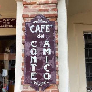 Caro bollette: le storie. Il Cafè del Conte Amico di Castell'Alfero verso l'apertura solo nei week end