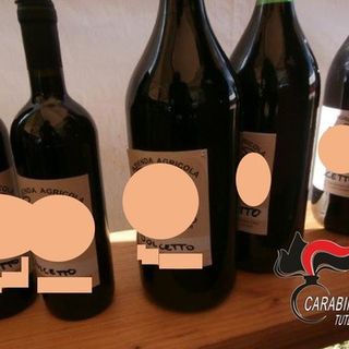 Vini e formaggi contraffatti in fiera: una denuncia penale e sanzioni per 7.500 euro a carico di tre espositori