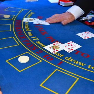 Come migliorare le probabilità di vincita al blackjack