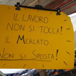 Gli ambulanti del Goia e la commissione mercatale, chiedono le dimissioni dell'assessore Bovino