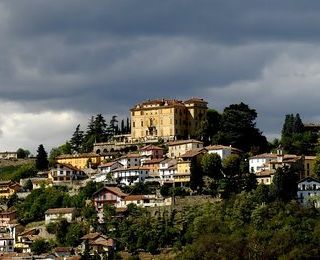 Il gruppo Insieme per Canelli lancia una sfida con l'appello 'Canelli 10.000'