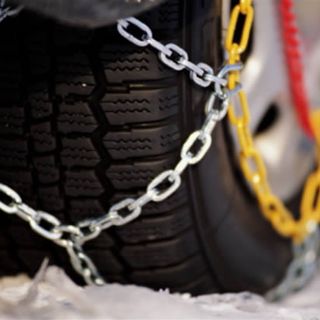 Piemonte, da sabato 15 novembre scatta l'obbligo di pneumatici invernali o catene sulle statali